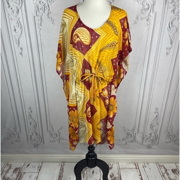 Casual Vibrant Patterned Top Poncho Batwing Swimsuit Coverup - Picture 3 of 6